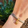 Lief label armband taupe leaf goud - Afbeelding 3
