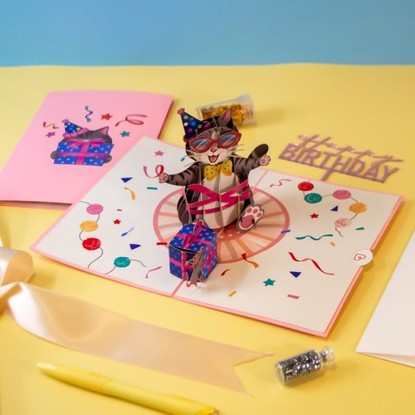 Papercrush pop-up kaart verjaardagskat kaart op bureau