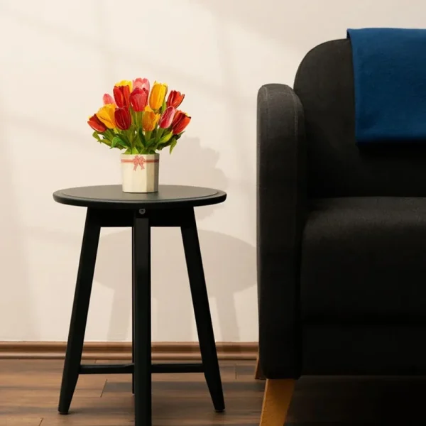 Papercrush pop-up boeket met tulpen sfeerfoto boeket op tafel
