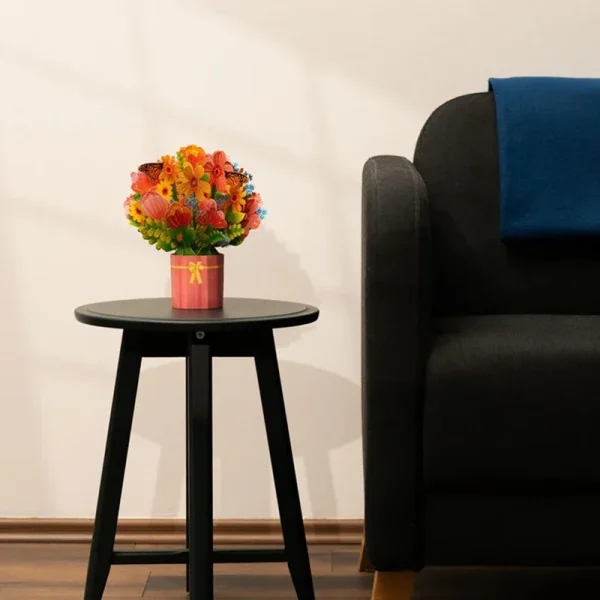 Papercrush pop-up boeket met wilde bloemen sfeerfoto boeket op tafel