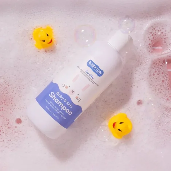 Babyton natuurlijke tranenvrije shampoo 400 ml sfeerfoto met eendjes
