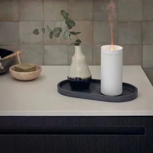 Volatile aroma diffuser Lucy wit sfeerfoto badkamer